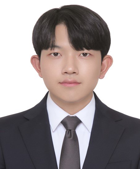김동건